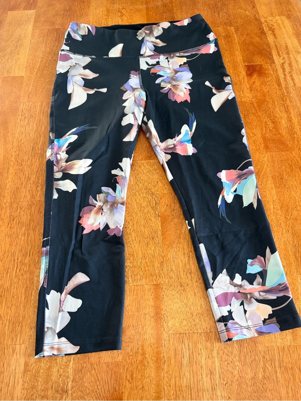 Womens Blue Floral Active Crop Leggings